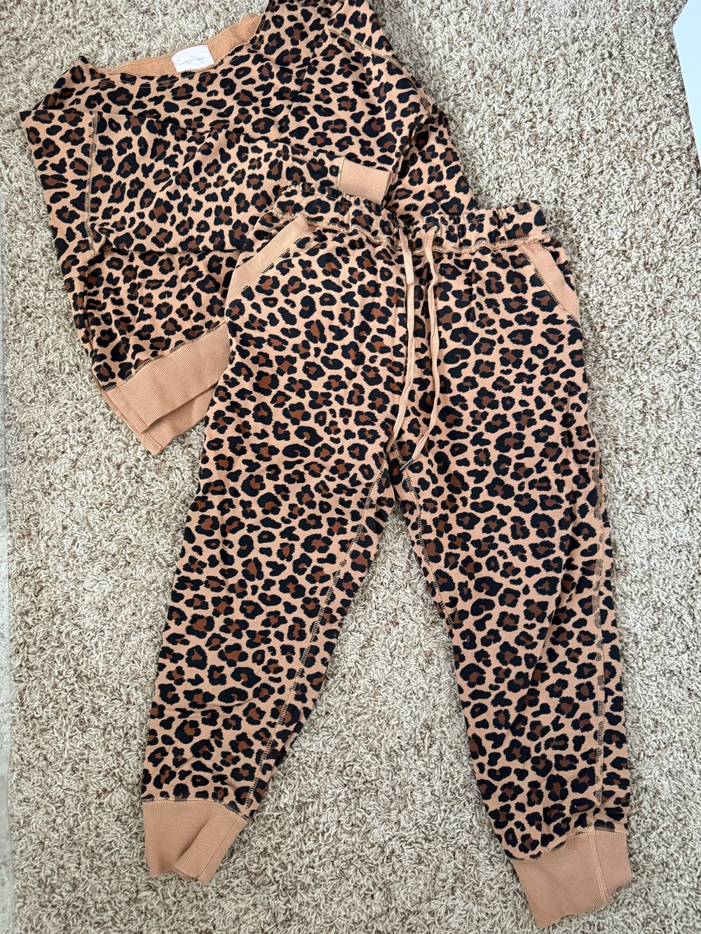Poppy & Peonies Tan and Black Leopard Print Lounge Set - Picture 1 of 5